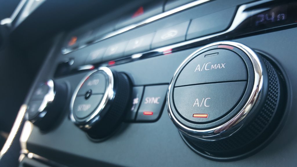 Comment détecter et réparer une fuite de climatisation dans votre voiture ?