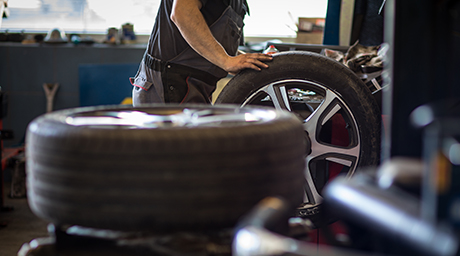 Réparation de pneus - RTS FRANCE