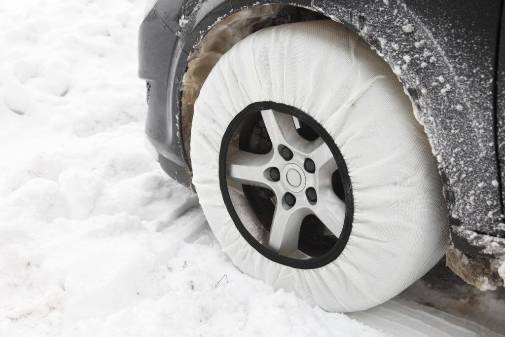 Quelle différence entre pneu hiver et chaînes ?