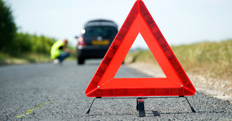 Triangle signalisation - Équipement auto