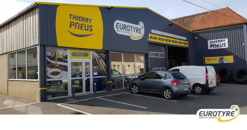 Garage Eurotyre formé à l'entretien réparation de voiture hybride et électrique