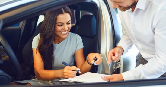 Première voiture : le guide pratique pour les jeunes conducteurs